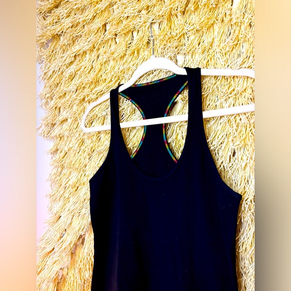Lululemon💎PRISTINE💎Vintage Cool Racerback- RARE rainbow seams/thread✨Black✨6 - Picture 10 of 14